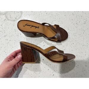Free People Faux Snakeskin Chunky Brown Heels 39